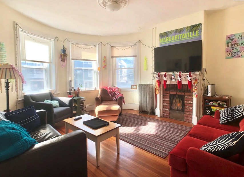 4 bed, 1 bath apartment for rent at 96 Calumet St Unit 3, Mission Hill — photo 2 of 7
