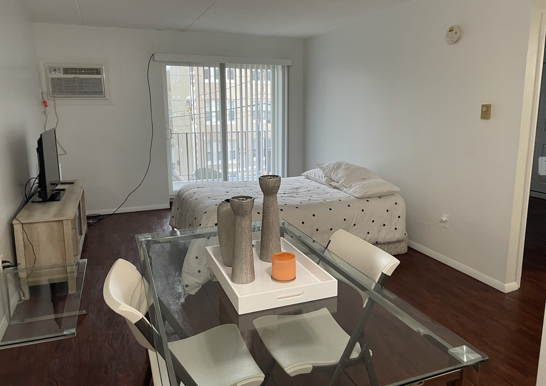 1 bed, 1 bath apartment for rent at 56 Wyoming Ave Unit 4, Wyoming — photo 3 of 5