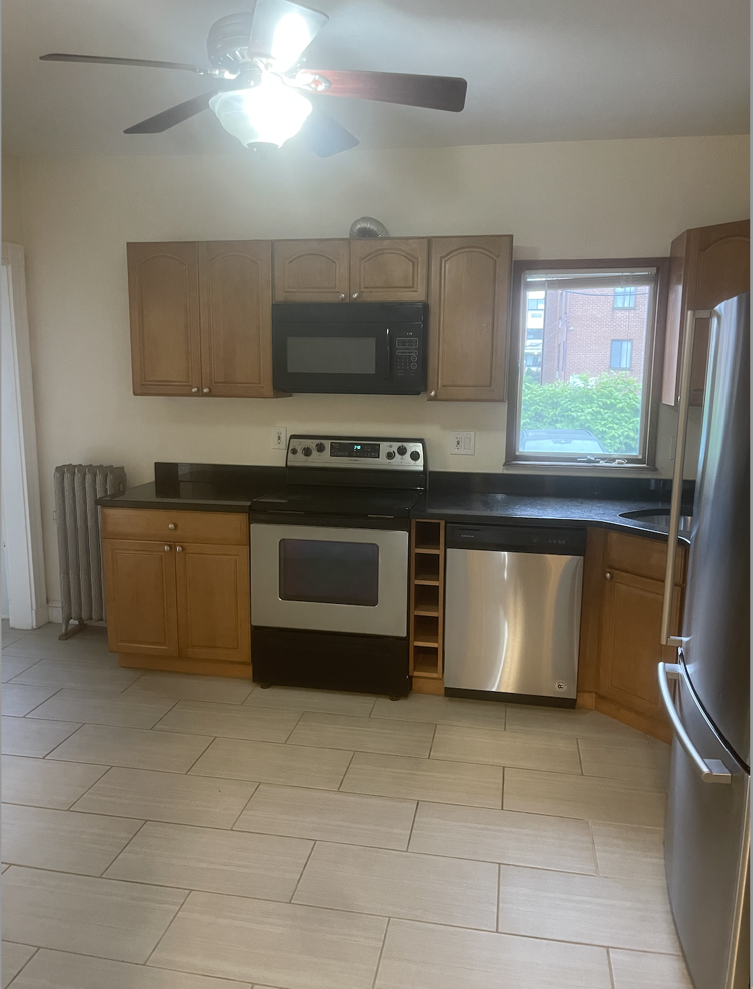 5 bed, 3 bath apartment for rent at 22 Winslow Rd Unit 1, Coolidge Corner — photo 2 of 13