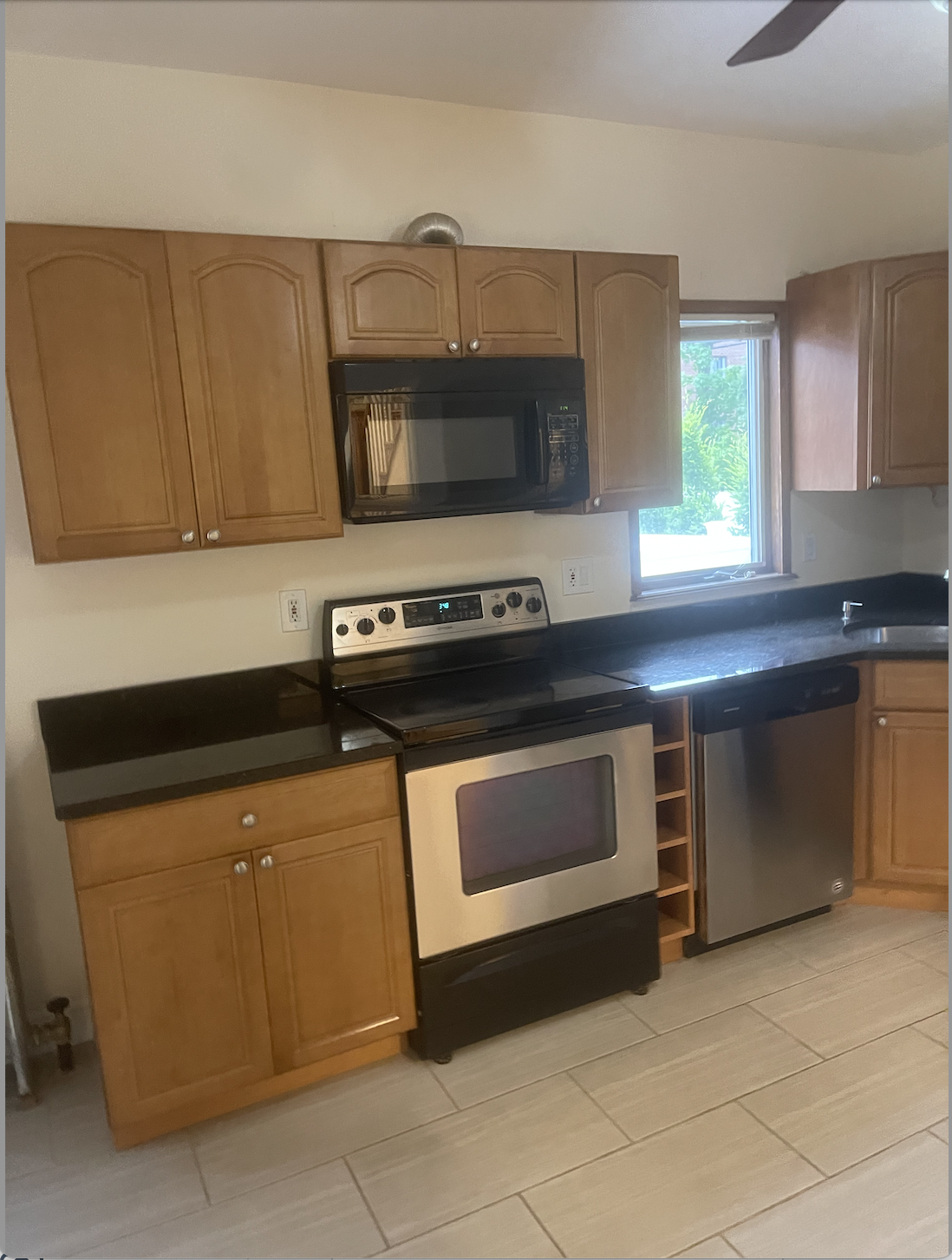 5 bed, 3 bath apartment for rent at 22 Winslow Rd Unit 1, Coolidge Corner — photo 3 of 13