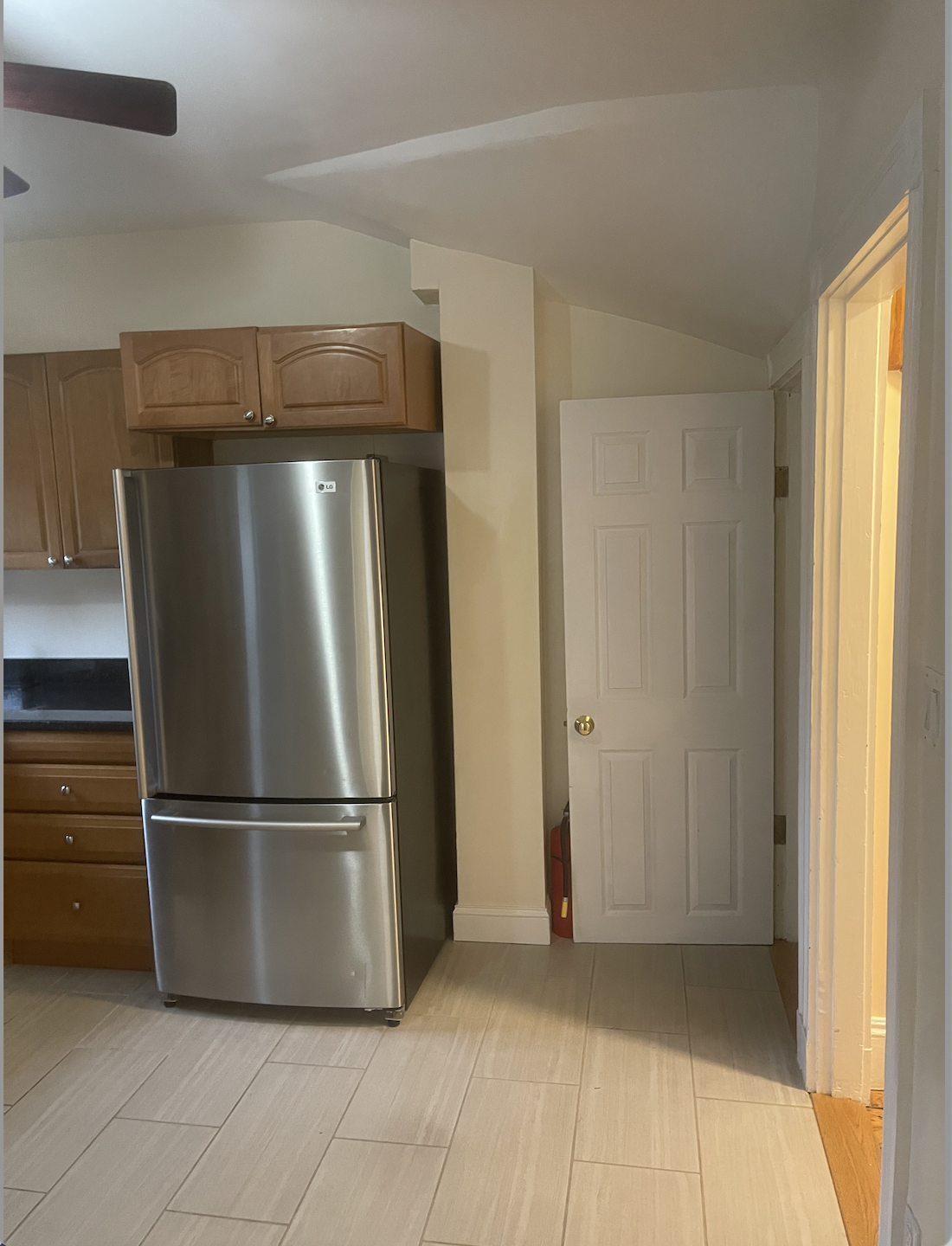 5 bed, 3 bath apartment for rent at 22 Winslow Rd Unit 1, Coolidge Corner — photo 4 of 13
