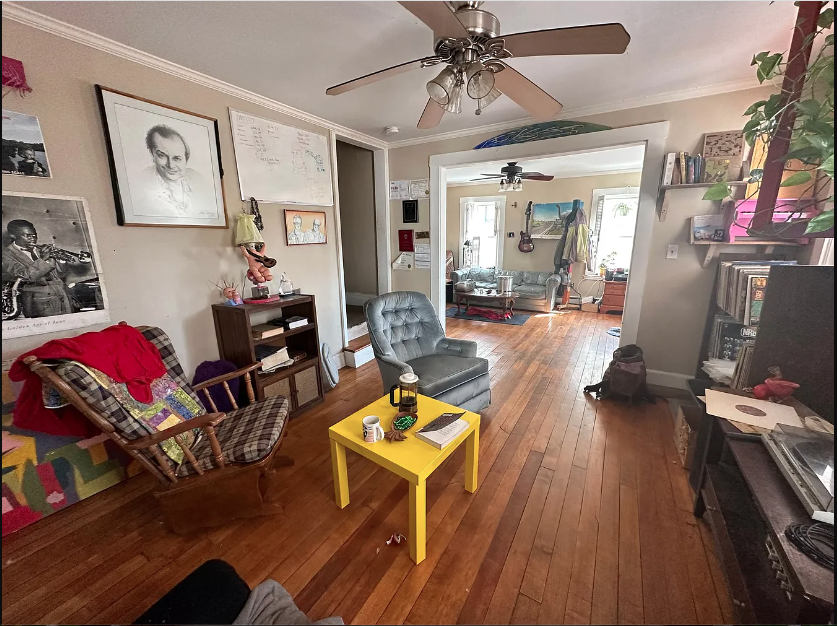 5 bed, 2 bath apartment for rent at 31 Upcrest Rd Unit 31, Brighton — photo 3 of 16