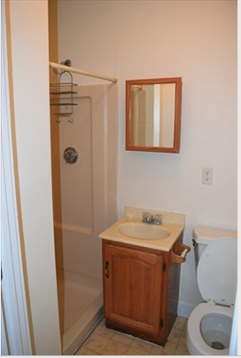 3 bed, 1 bath apartment for rent at 85 Hall St Unit 2, Waltham — photo 5 of 5