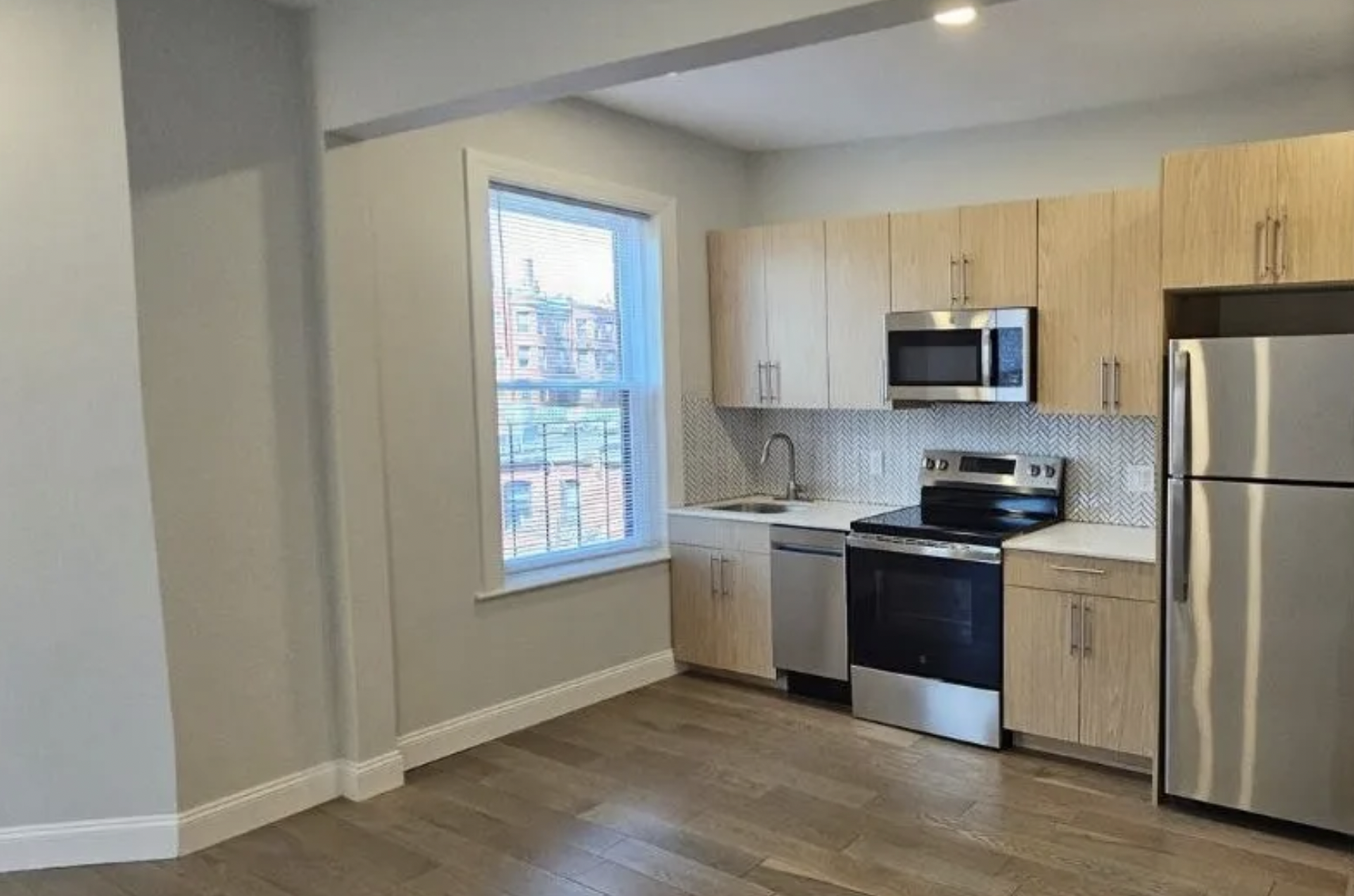 Studio bed, 1 bath apartment for rent at 370 Commonwealth Ave Unit 9, Back Bay — photo 1 of 6
