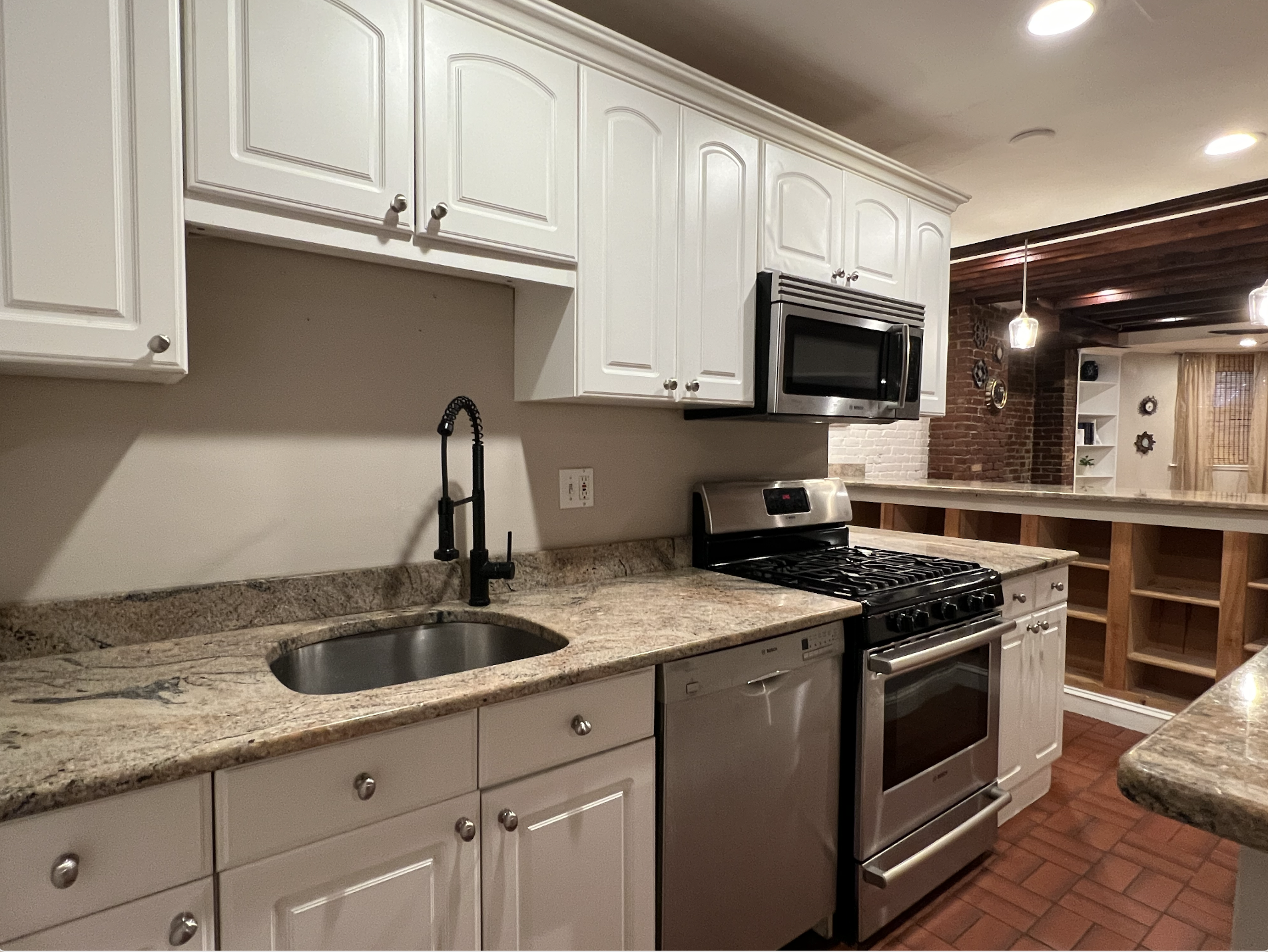 2 bed, 1 bath apartment for rent at 15 Blackwood St Unit 1, Back Bay — photo 4 of 20