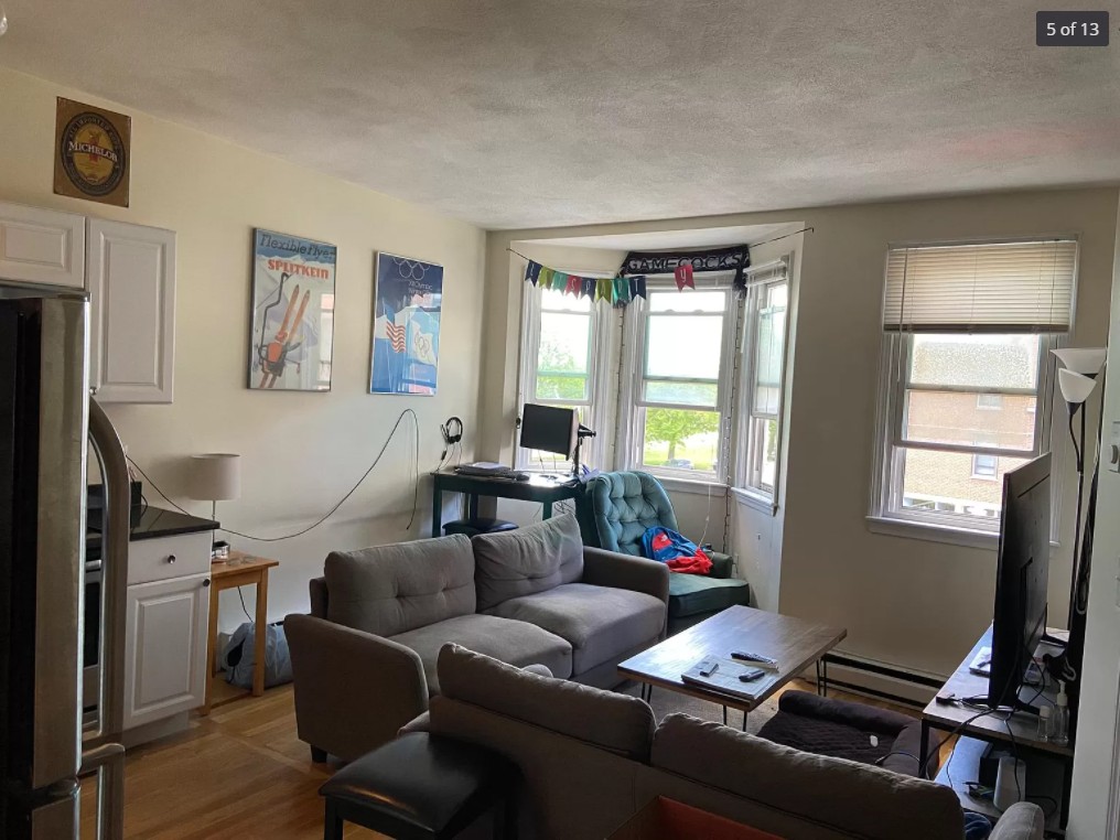 3 bed, 1 bath apartment for rent at 206 H Unit 3, South Boston — photo 11 of 15
