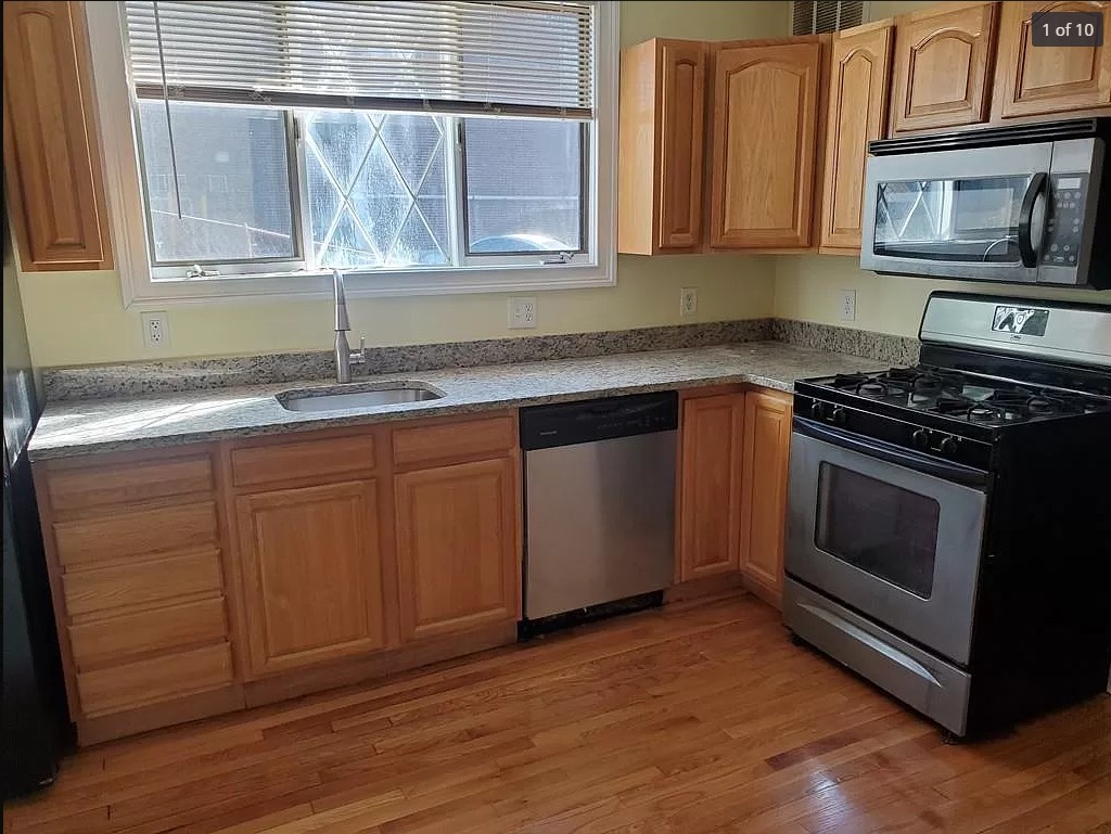 4 bed, 2 bath apartment for rent at 18 Allston St Unit 1R, Allston — photo 4 of 10