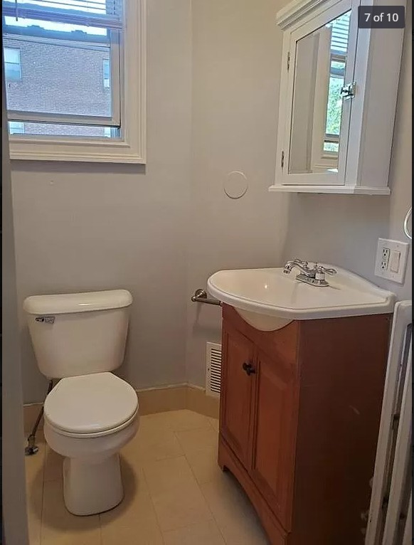 4 bed, 2 bath apartment for rent at 18 Allston St Unit 1R, Allston — photo 9 of 10