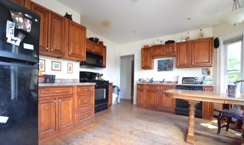 6 bed, 2 bath apartment for rent at 27 Blaine St Unit 1, Allston