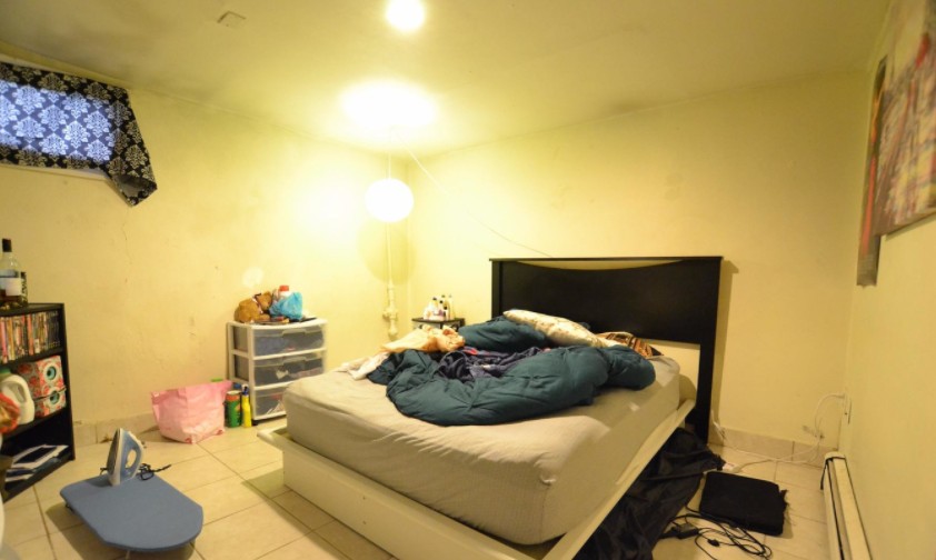 6 bed, 2 bath apartment for rent at 27 Blaine St Unit 1, Allston — photo 8 of 11