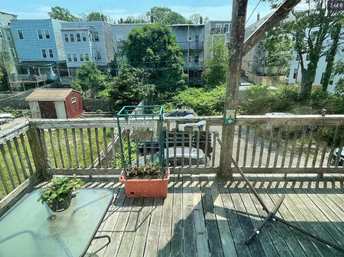 3 bed, 1 bath apartment for rent at 703 E 2nd St Unit 2, South Boston — photo 2 of 7