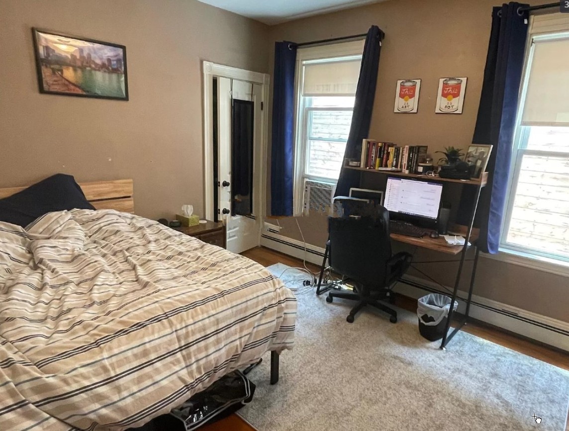 3 bed, 1 bath apartment for rent at 703 E 2nd St Unit 2, South Boston — photo 3 of 7