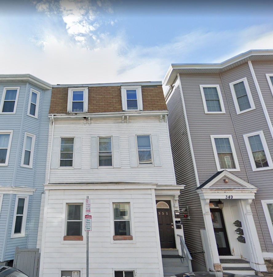 3 bed, 2 bath apartment for rent at 351 8th St Unit 1A, South Boston — photo 2 of 9