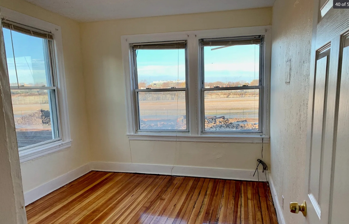 18 Sawyer Ter, Allston