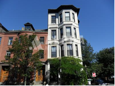 2 bed, 1 bath apartment for rent at 423 Shawmut Ave Unit 21, South End