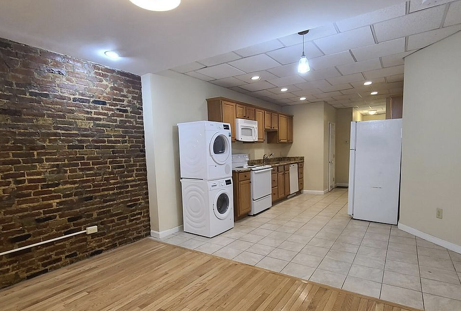 4 bed, 1.5 bath apartment for rent at 152 Salem St Unit 1AA, North End — photo 15 of 15