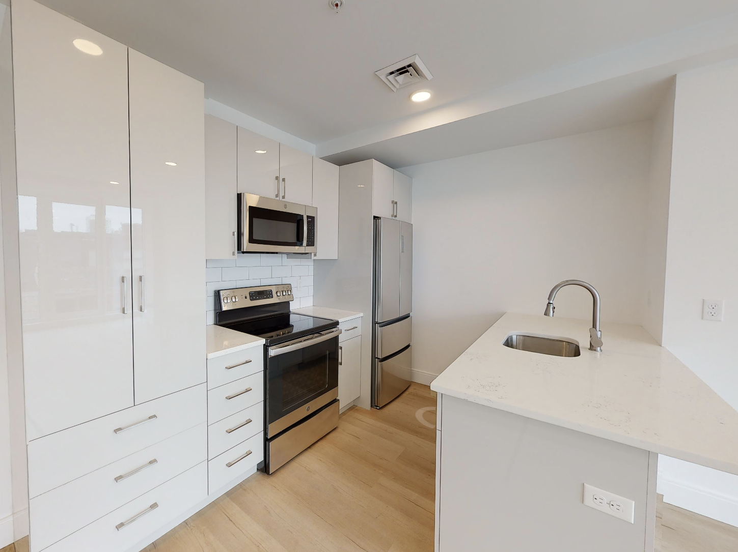 1 bed, 1 bath apartment for rent at 11 Newcomb St Unit 404, South End — photo 10 of 11