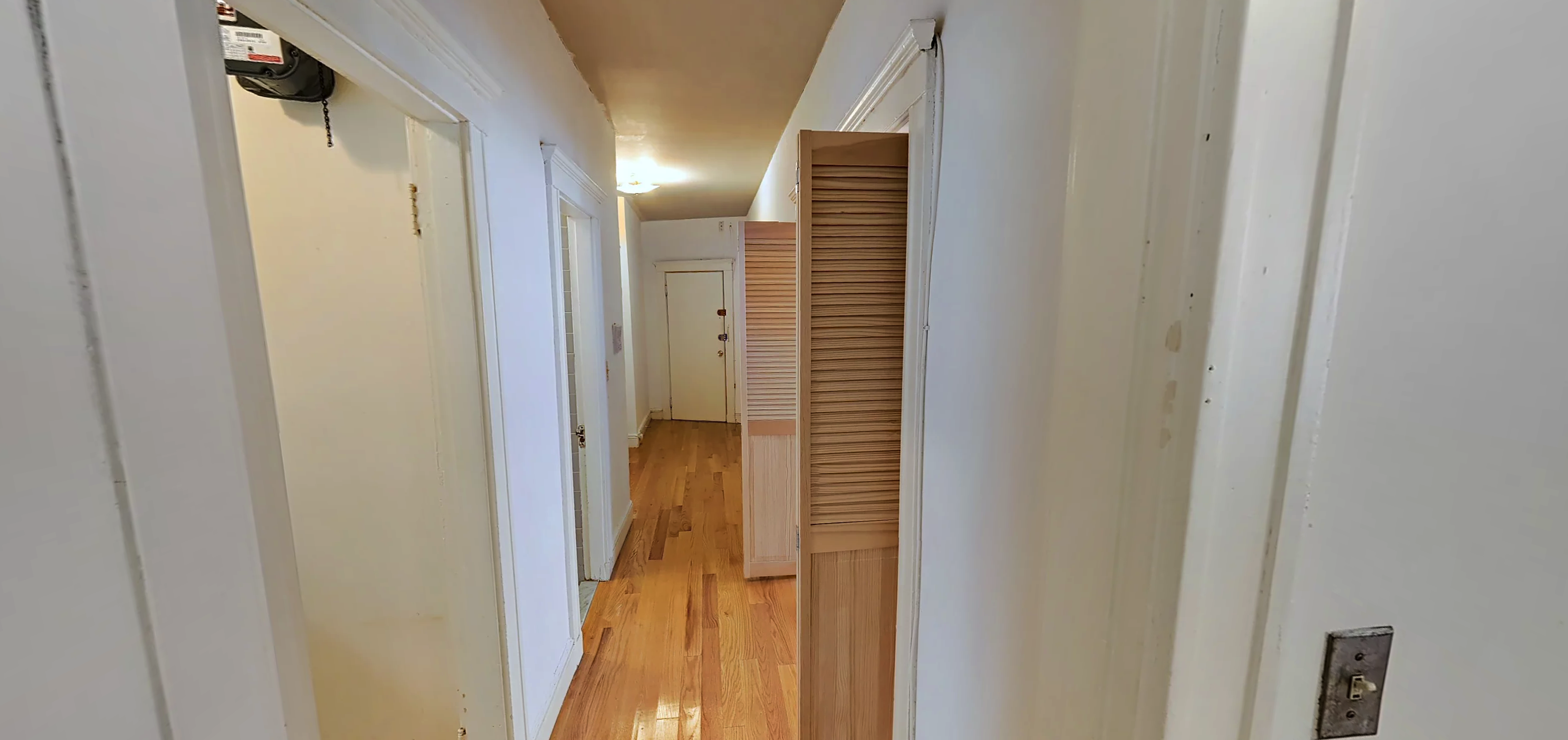 1 split bed, 1 bath apartment for rent at 137 Park Dr Unit 4, Fenway — photo 7 of 8