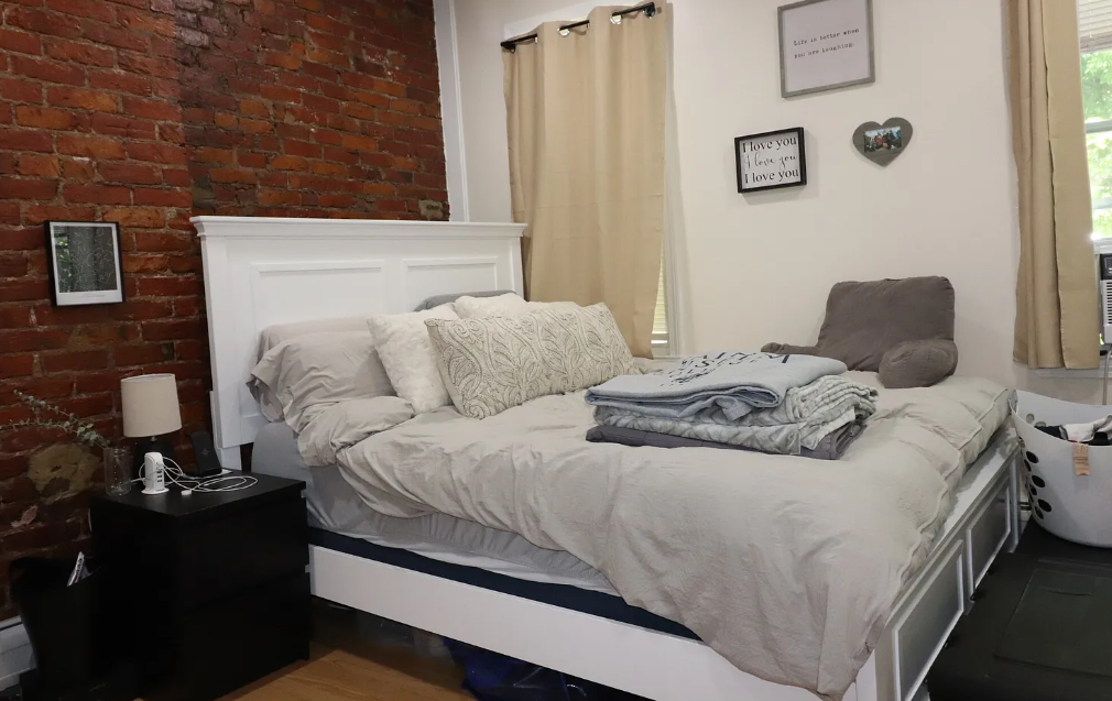 1 bed, 1 bath apartment for rent at 50 Cameron St Unit 1, Brookline Village — photo 4 of 6