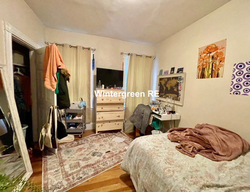 4 bed, 1.5 bath apartment for rent at 21 Bucknam St Unit 2, Mission Hill — photo 4 of 7