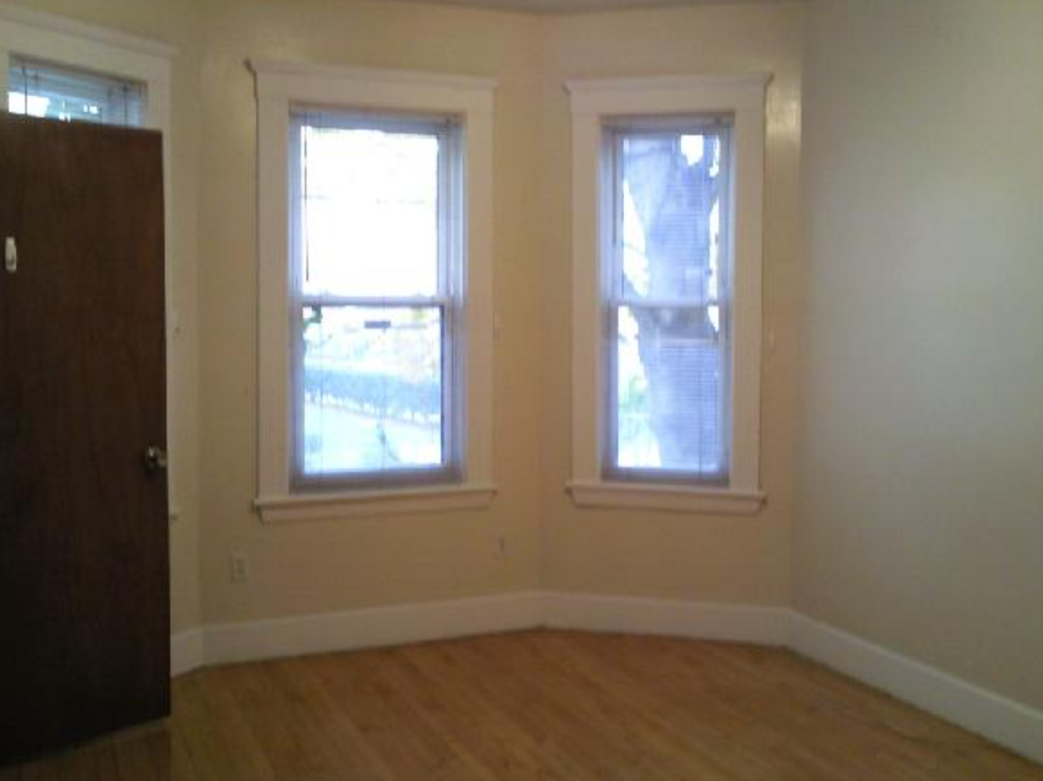 4 bed, 2 bath apartment for rent at 59 Linden St Unit 1, Allston — photo 2 of 3