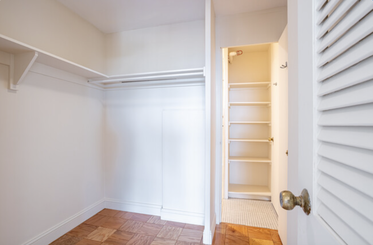 101 Monmouth St, Longwood