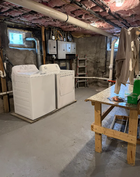 16 Montfern Ave, Oak Square