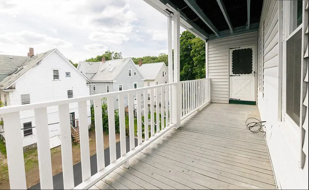 16 Montfern Ave, Oak Square