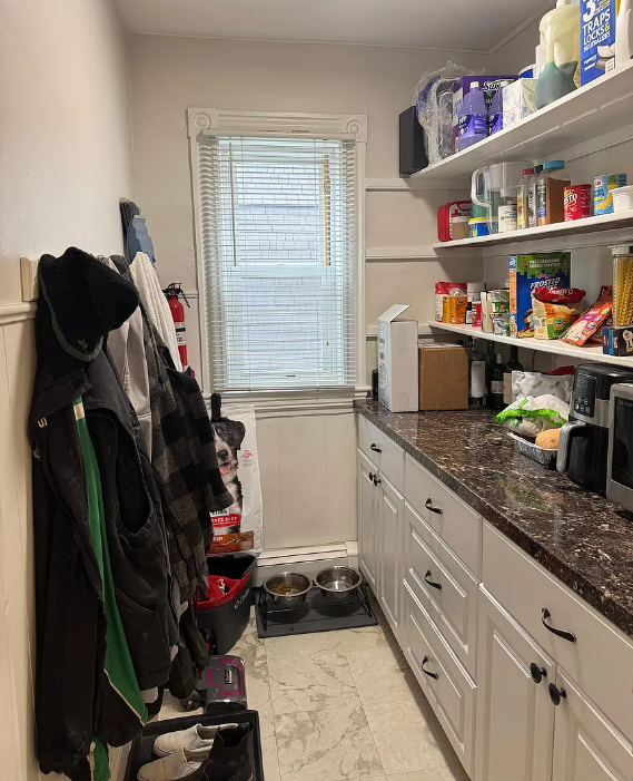 16 Montfern Ave, Oak Square