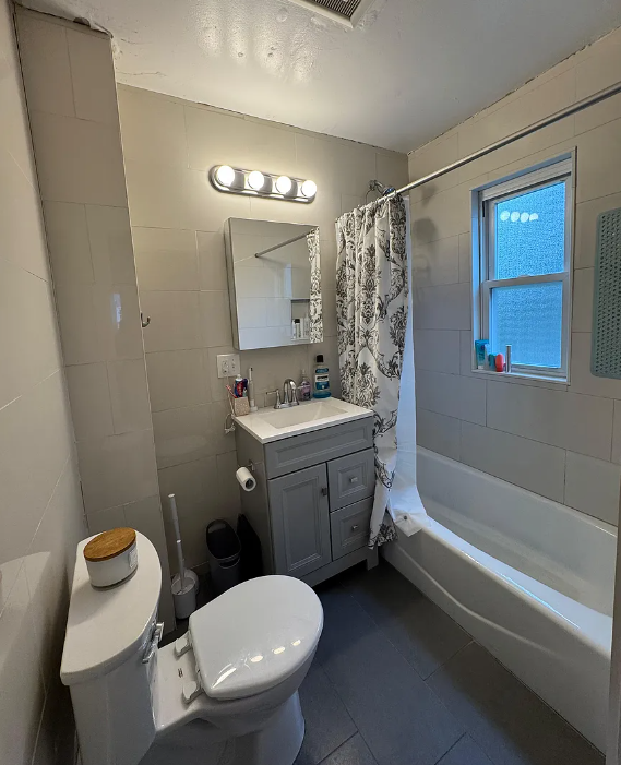 16 Montfern Ave, Oak Square