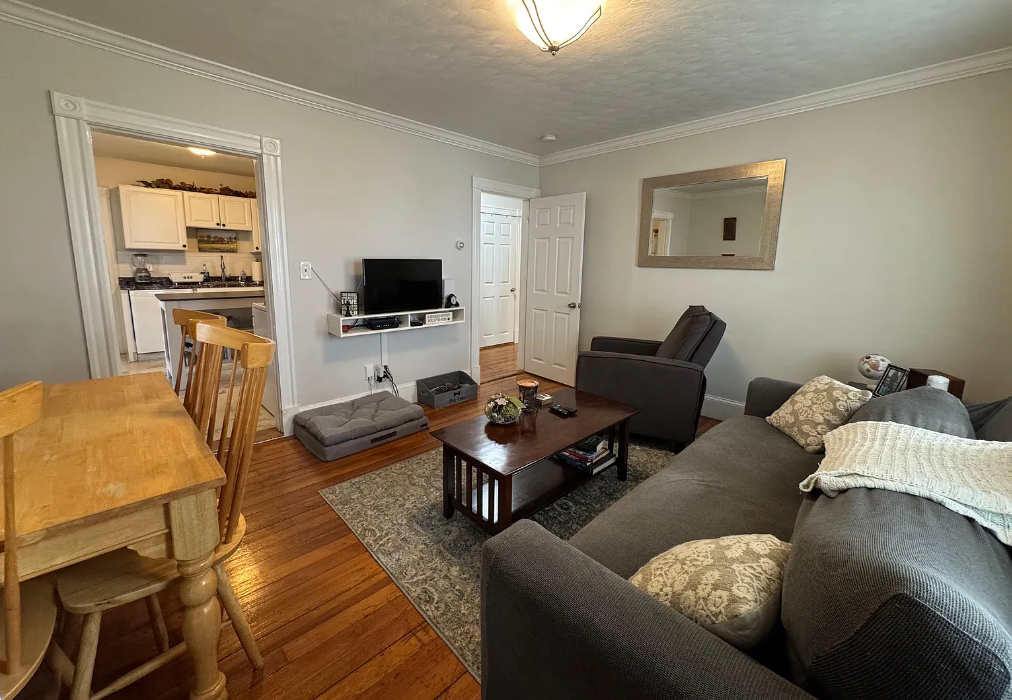 16 Montfern Ave, Oak Square