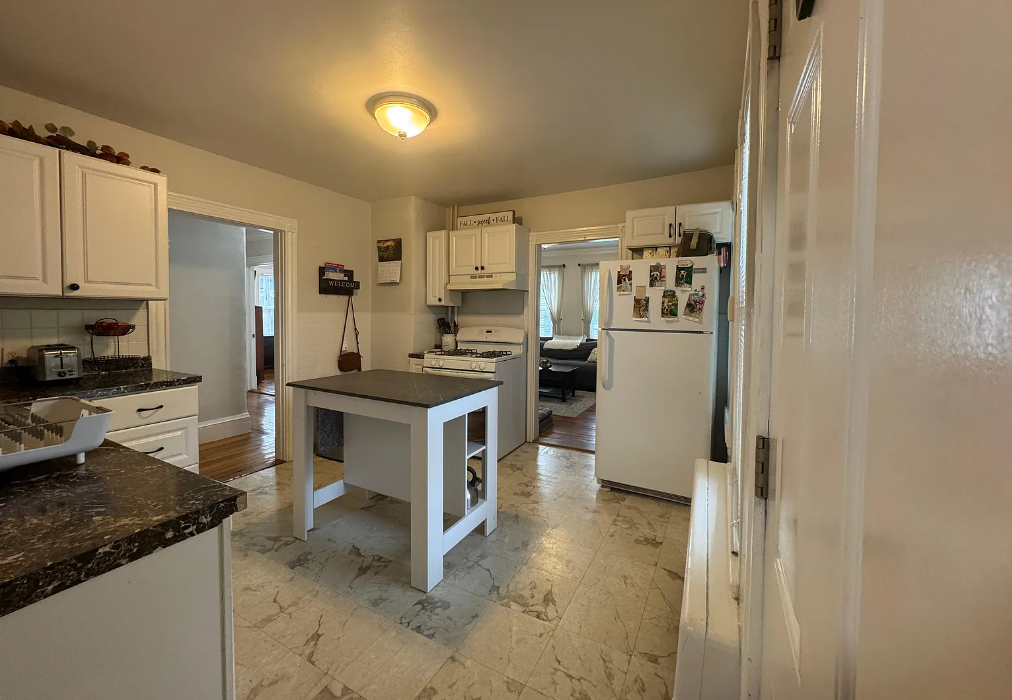 16 Montfern Ave, Oak Square