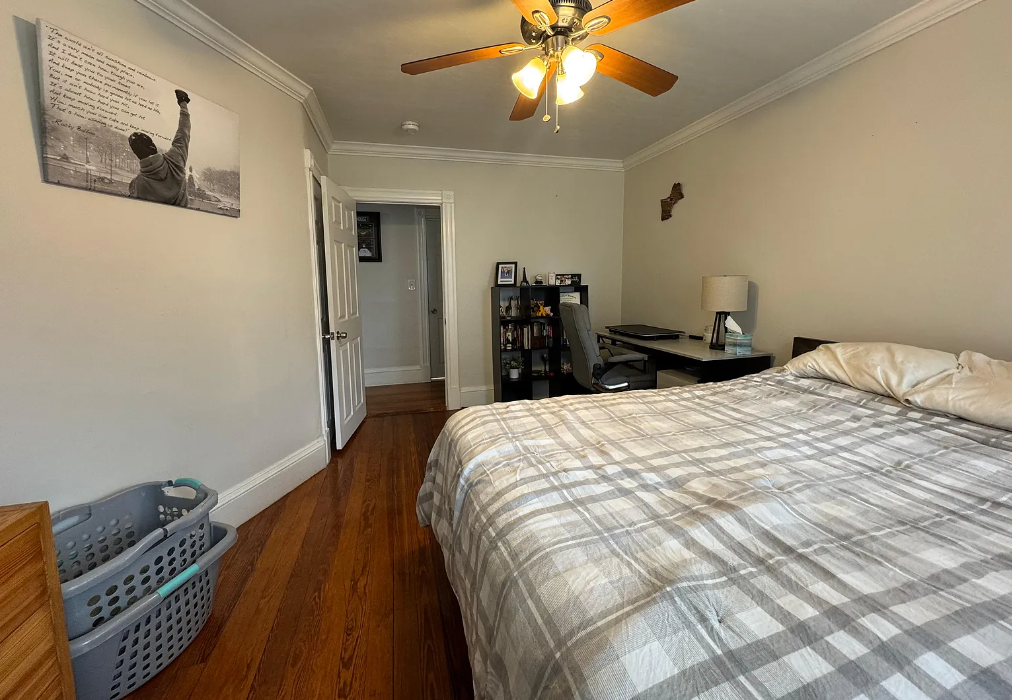 16 Montfern Ave, Oak Square