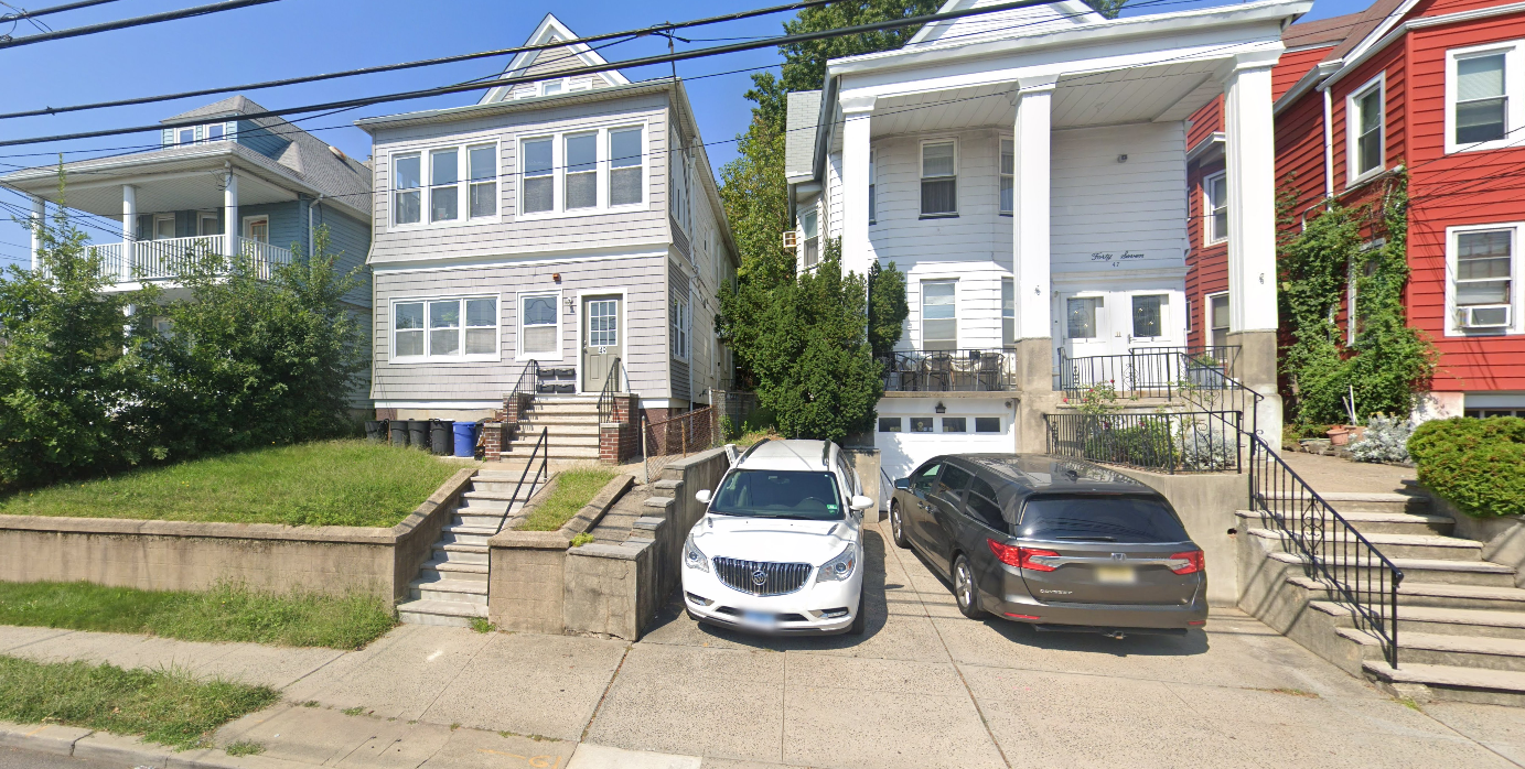 49 Hackensack Rd, Chestnut Hill