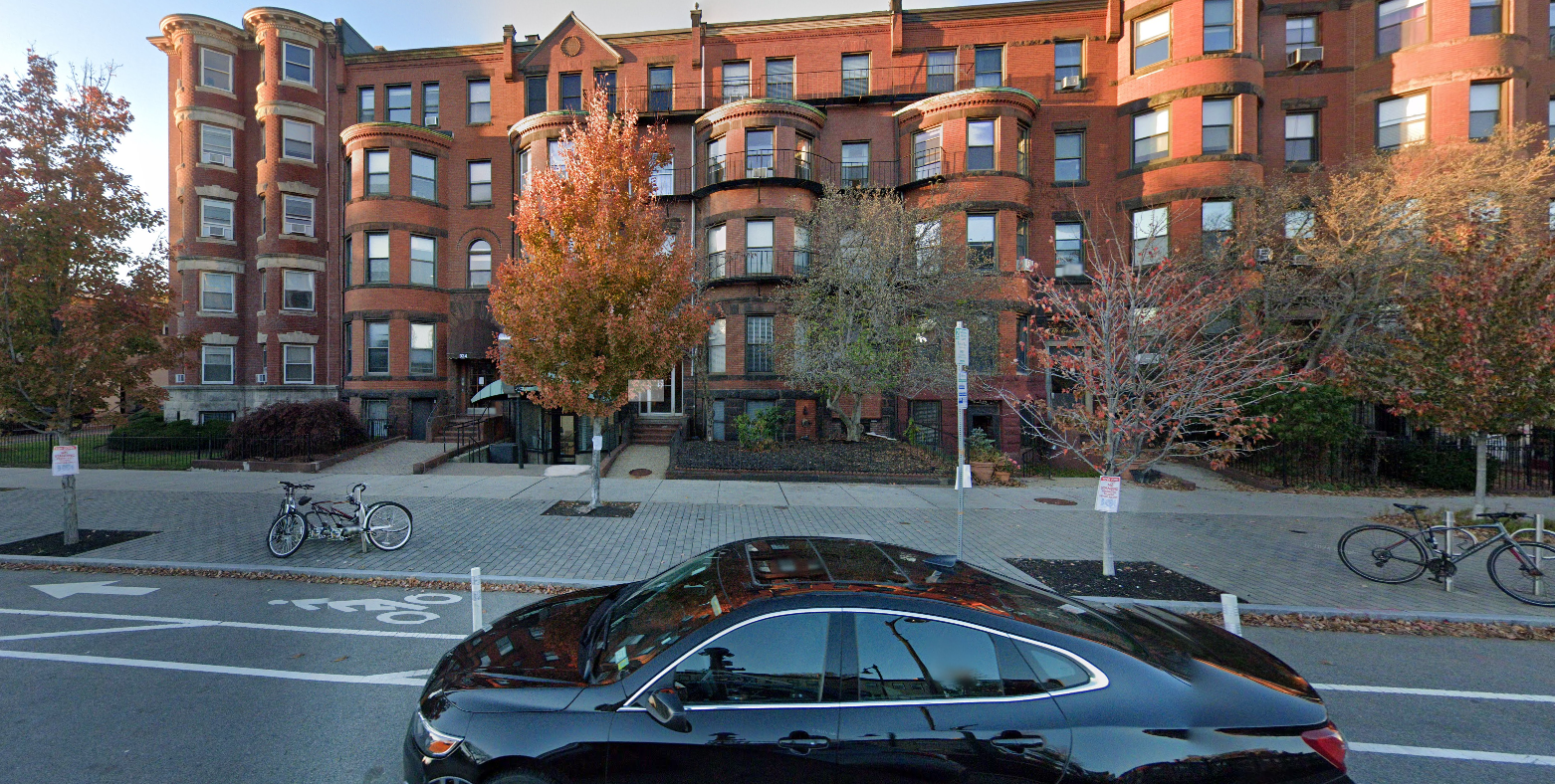 922 Beacon St, Fenway
