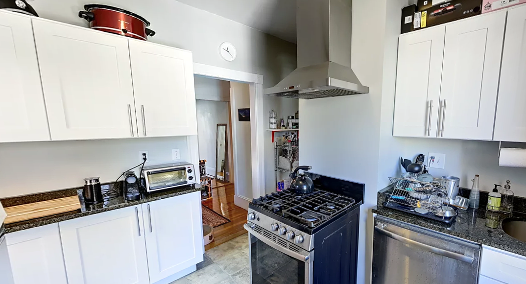 137 Columbia Ter, The Port