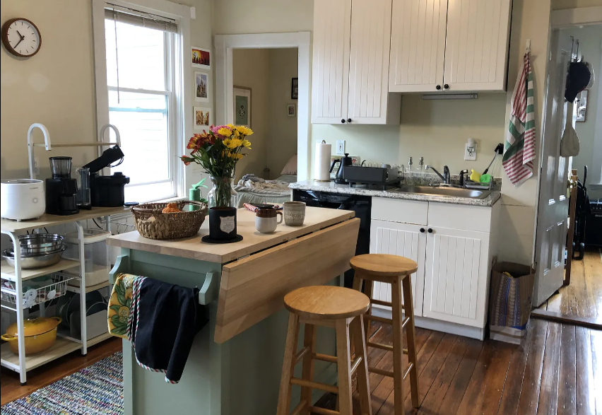 2 Hampshire Ct, Inman Square