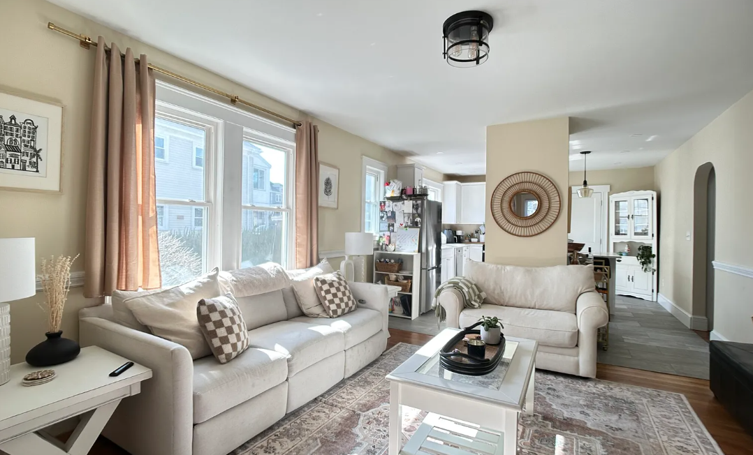 58 Hunnewell Ave, Oak Square