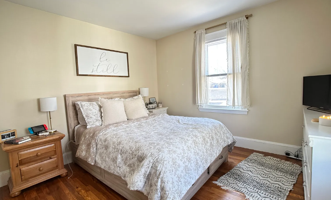 58 Hunnewell Ave, Oak Square