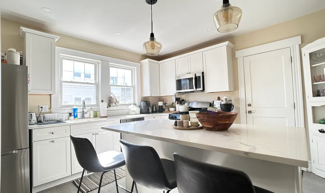 58 Hunnewell Ave, Oak Square