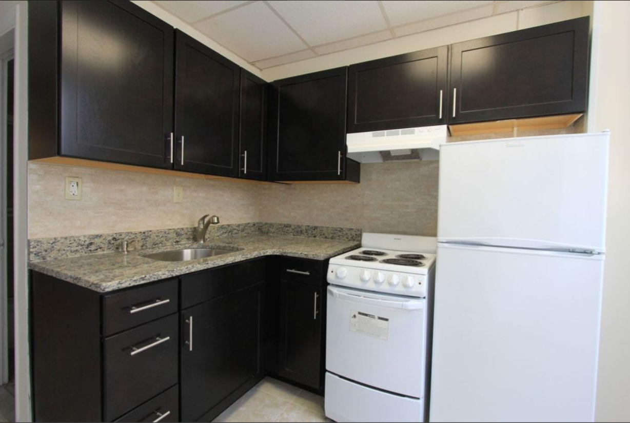Studio bed, 1 bath apartment for rent at 62 Boylston St Unit 422, Back Bay — photo 1 of 4
