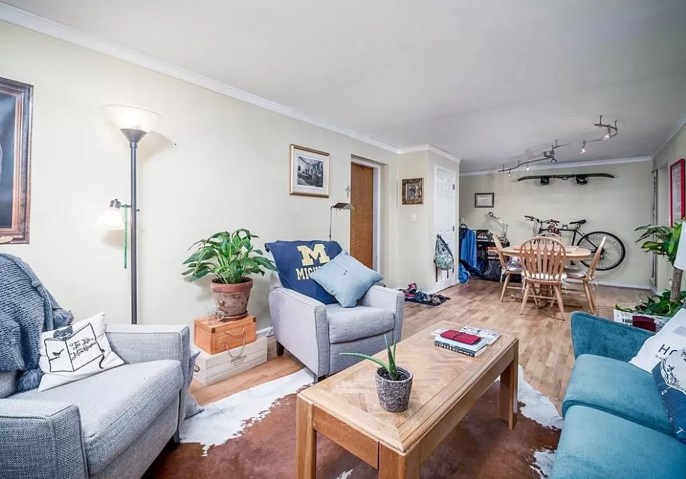 5 bed, 2.5 bath apartment for rent at 30 Chester St Unit 1, Allston — photo 1 of 10