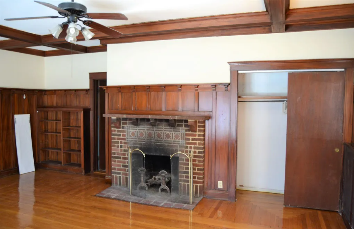 Studio bed, 1 bath apartment for rent at 163 Strathmore Rd Unit 1, Brighton — photo 2 of 7