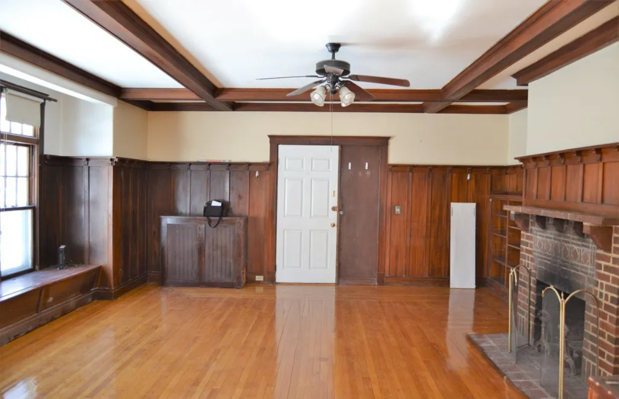 Studio bed, 1 bath apartment for rent at 163 Strathmore Rd Unit 1, Brighton — photo 4 of 7