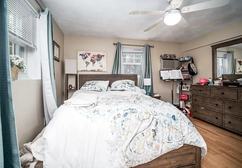 5 bed, 2.5 bath apartment for rent at 30 Chester St Unit 1, Allston — photo 7 of 10