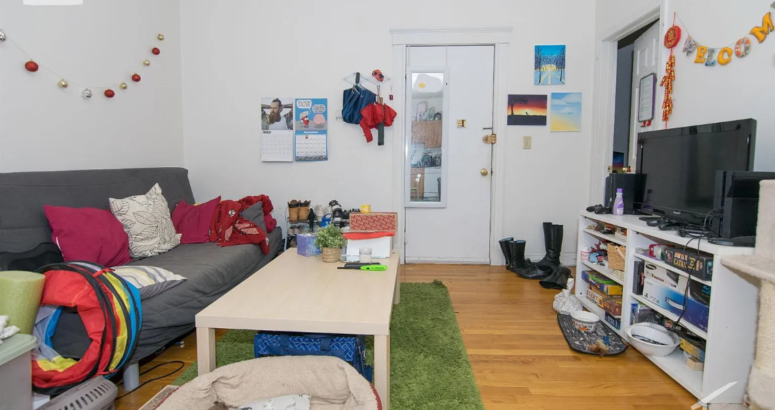 4 bed, 2 bath apartment for rent at 23 Cummings Rd Unit 7, Brighton — photo 3 of 5