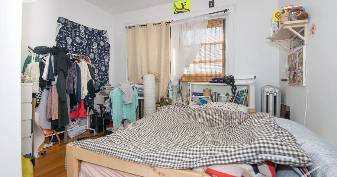 4 bed, 2 bath apartment for rent at 23 Cummings Rd Unit 7, Brighton — photo 2 of 5