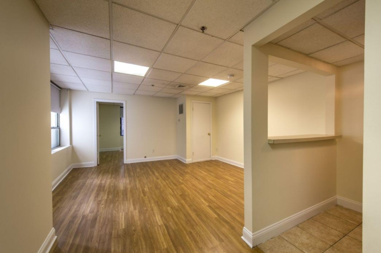 Studio bed, 1 bath apartment for rent at 62 Boylston St Unit 422, Back Bay — photo 3 of 4