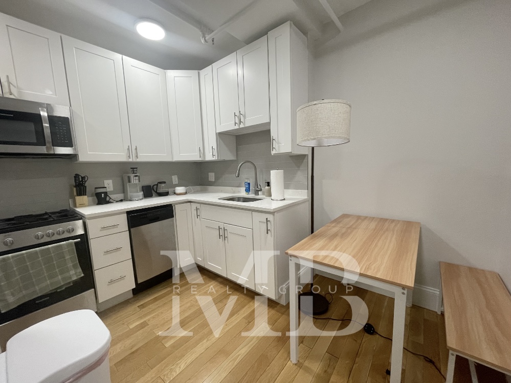 2 bed, 1 bath apartment for rent at 91 Westland Ave Unit 418, Fenway — photo 4 of 14