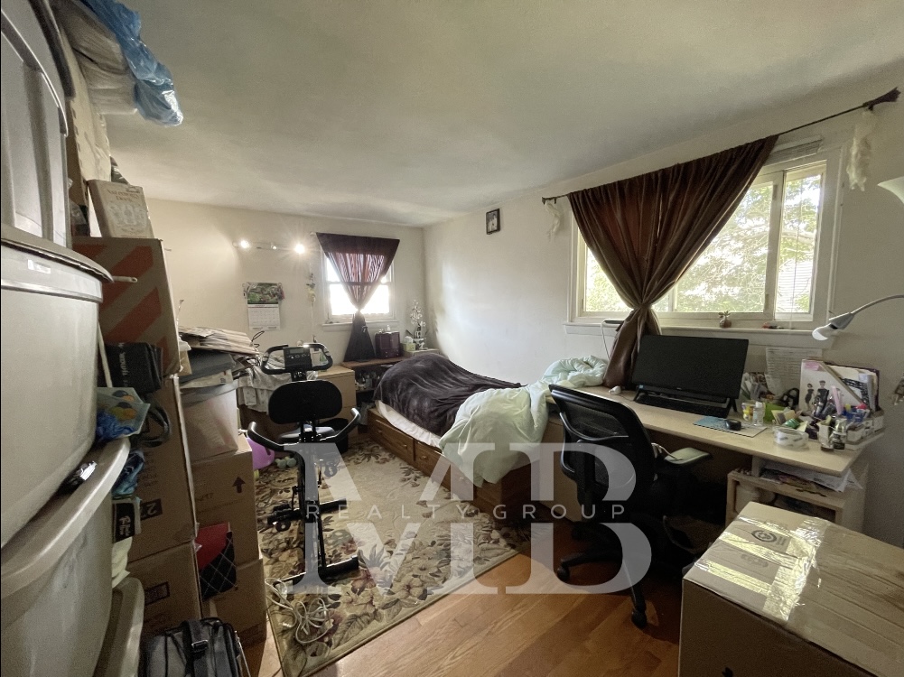 3 bed, 1 bath apartment for rent at 32 Lexington St Unit 32, Watertown — photo 10 of 13
